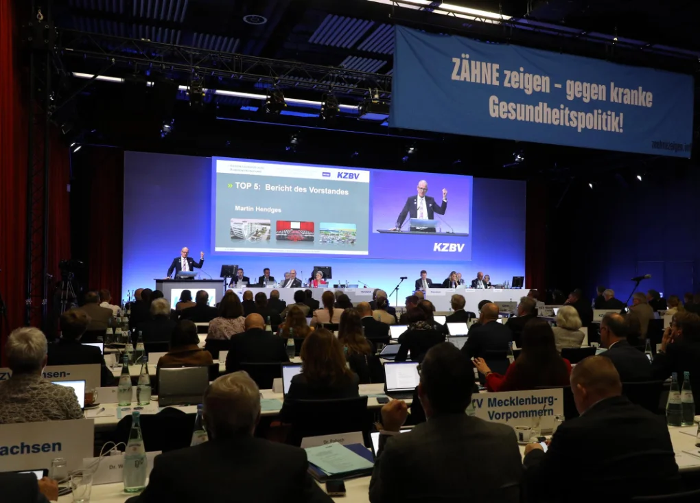 Zähne zeigen - gegen kranke Gesundheitspolitik!
